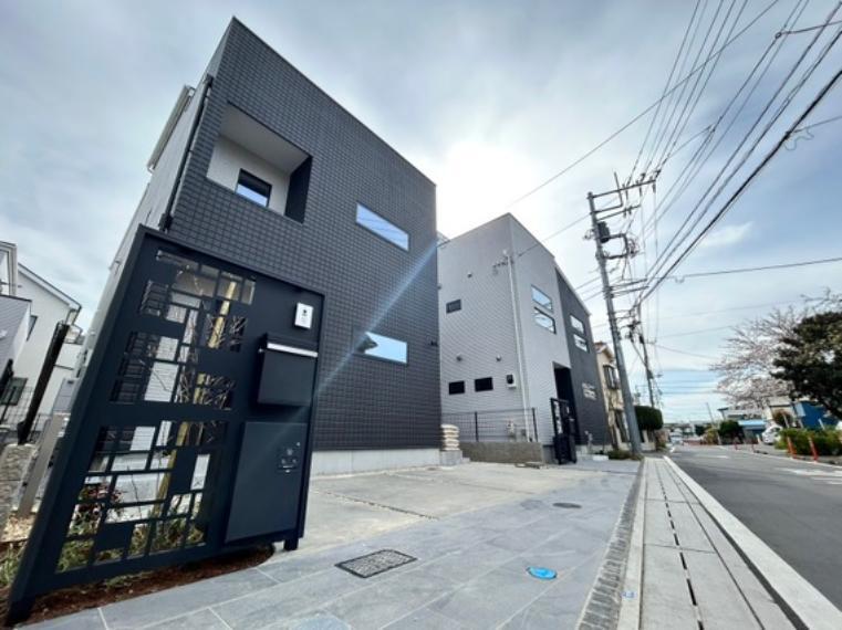 草加市新里町