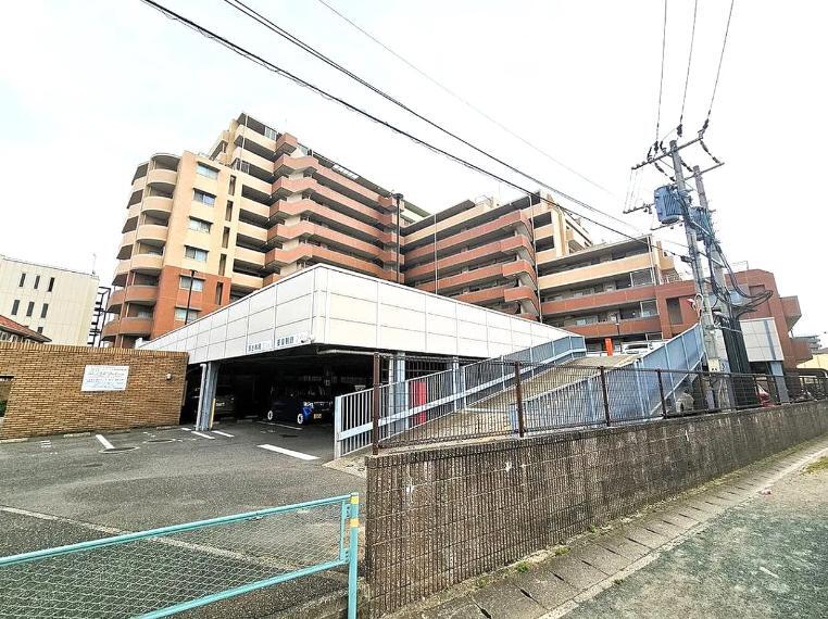 アプローズ諸岡 2階