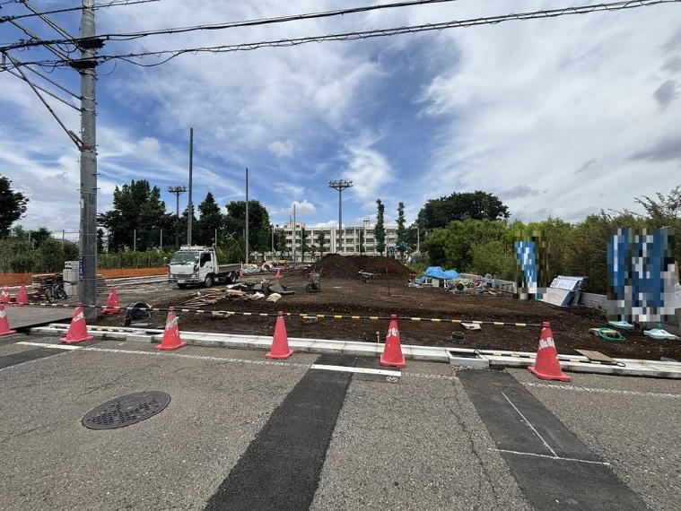 三鷹市新川2丁目