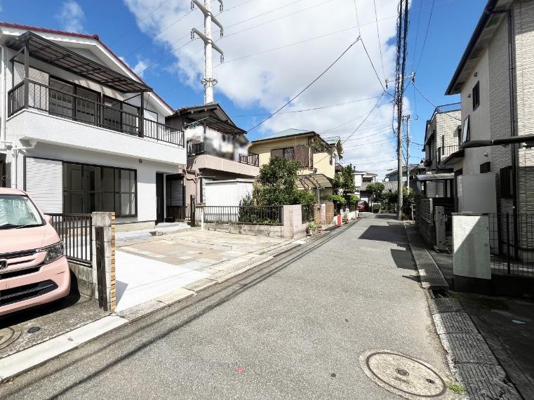 現況写真 前面道路副含む外観