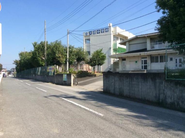 春日部市立大沼中学校（約302m）