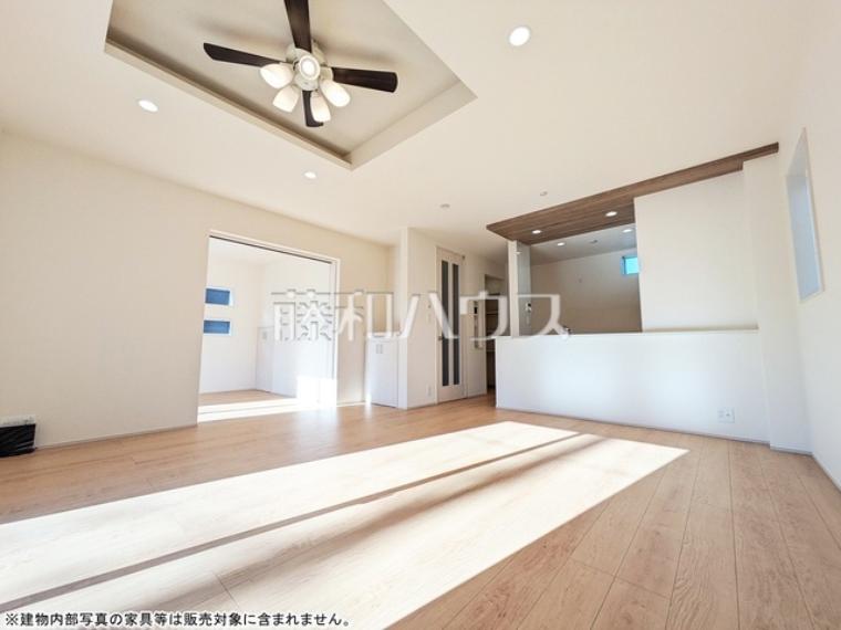 8号棟　リビング　【府中市四谷4丁目】