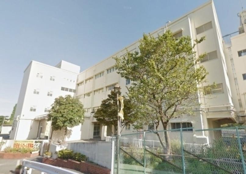 横浜市立飯島小学校（約892m）