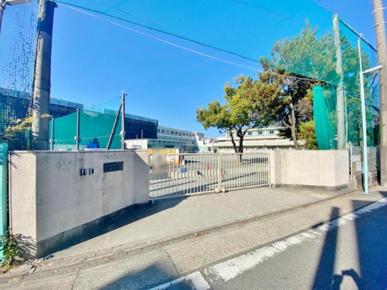 名古屋市立春岡小学校（約790m）