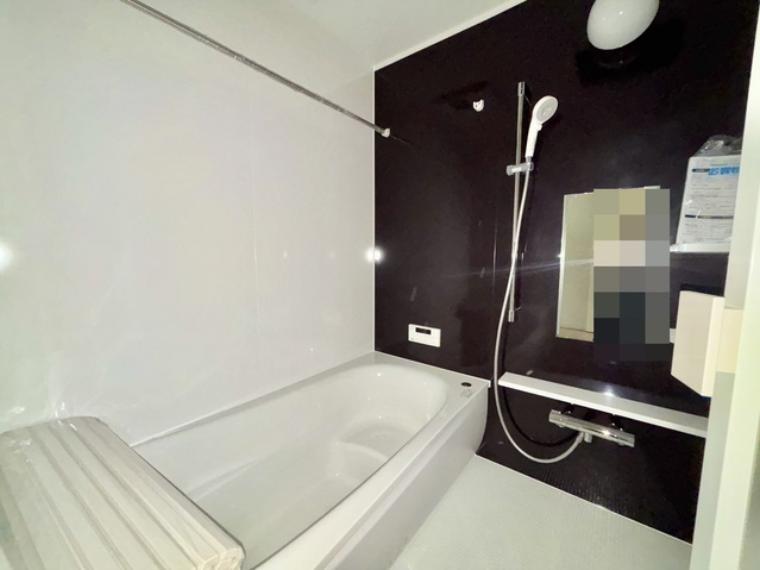 1日の疲れを取るゆとりある浴室です。