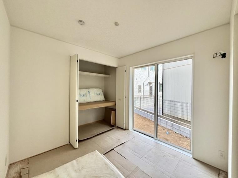 和室があるとやはりどこか心落ち着いてしまいます。客間としてもちょうど良い約4.5帖。