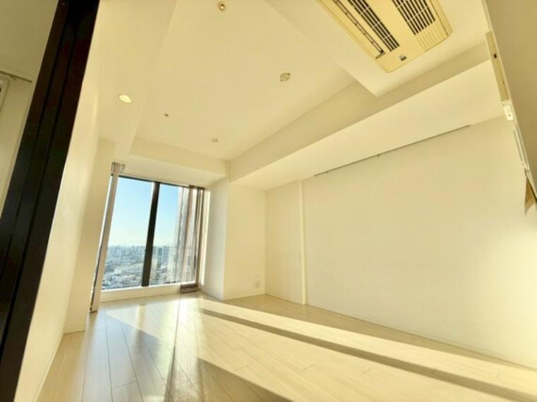 通風・採光に優れ、心地よい光と風が溢れています。