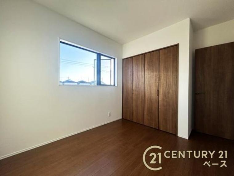 明るい雰囲気の洋室です！