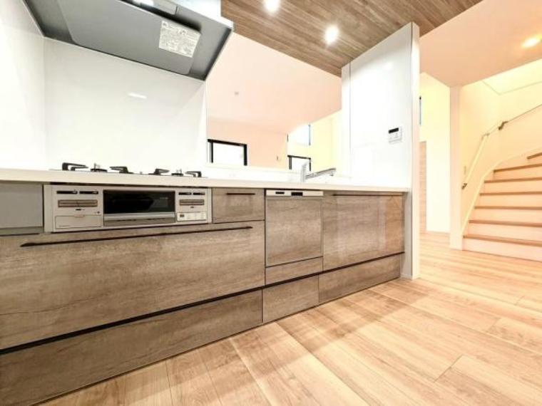 作業場所広々でお料理の幅が増えそうです(^^)/