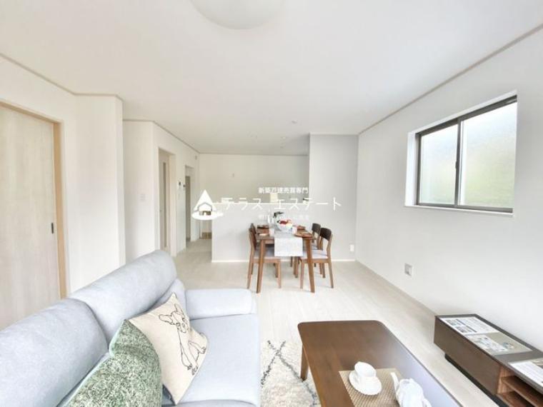 ■■温もりある空間■■ナチュラルテイストな室内です。※写真は同一タイプまたは同一仕様。家具無し