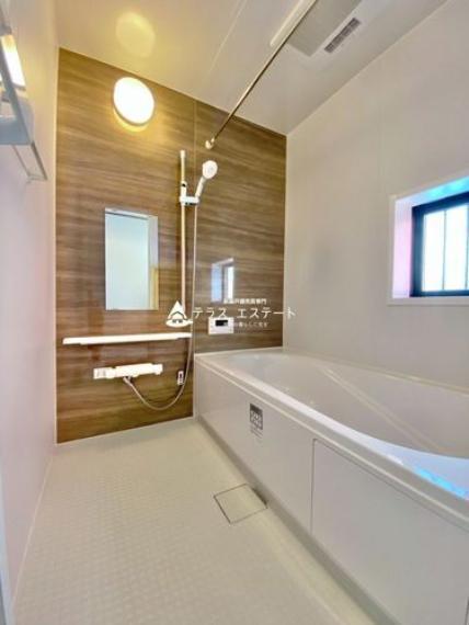 ■■一日の疲れを癒す■■癒しの空間バスルームです。※写真は同一タイプまたは同一仕様。