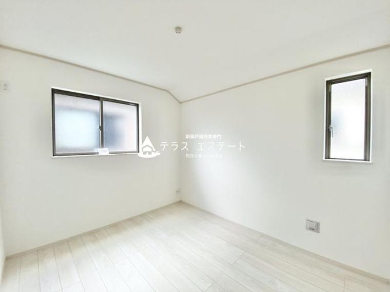 ■■明るい居室■■温もりある自然光を感じていただける居室です。※写真は同一タイプまたは同一仕様。