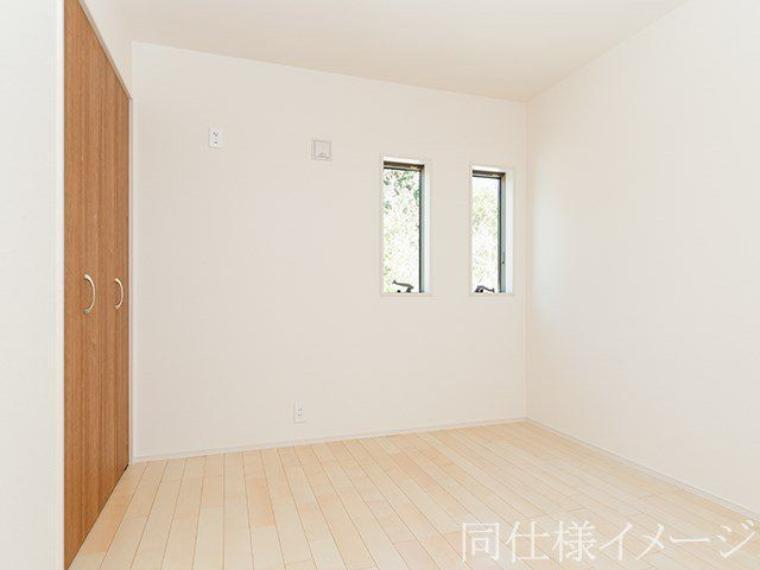 \同仕様写真/子ども部屋や寝室に用途多彩な明るい洋室
