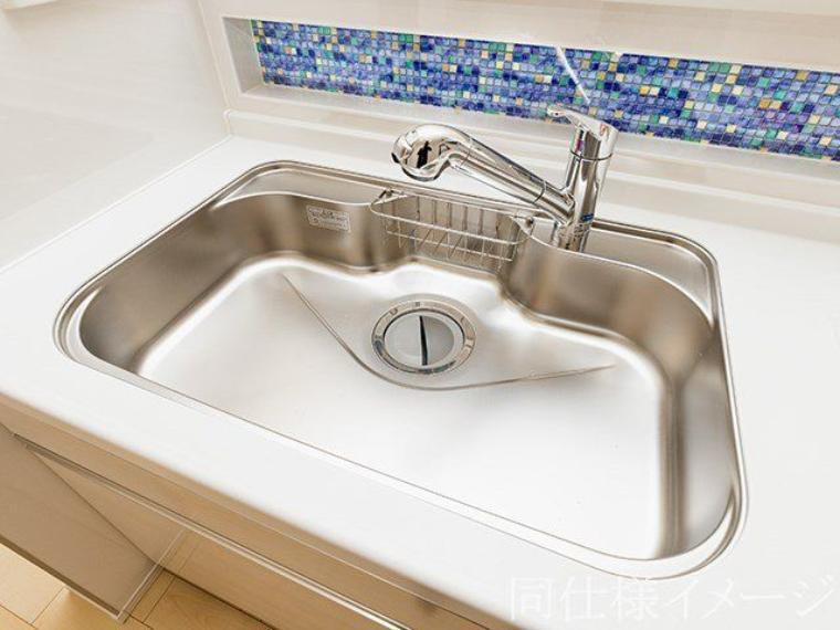 \同仕様写真/ワイドシンクなので家族が増えても洗い物楽々です