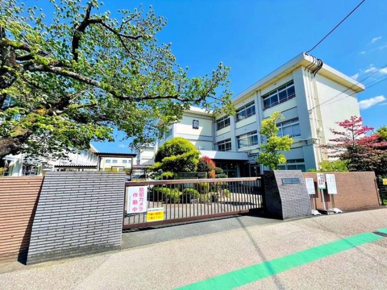 豊田市立寿恵野小学校(約1,510m)