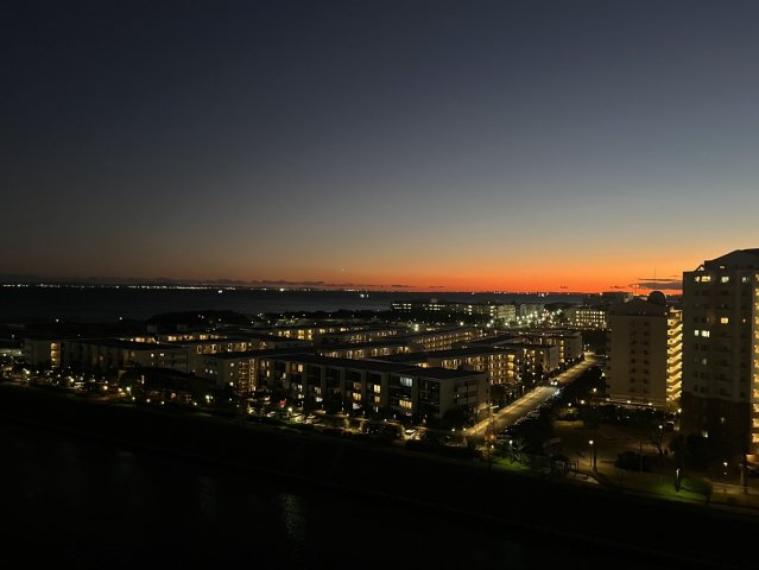 眺望 南側　夕景　東京湾・房総方面