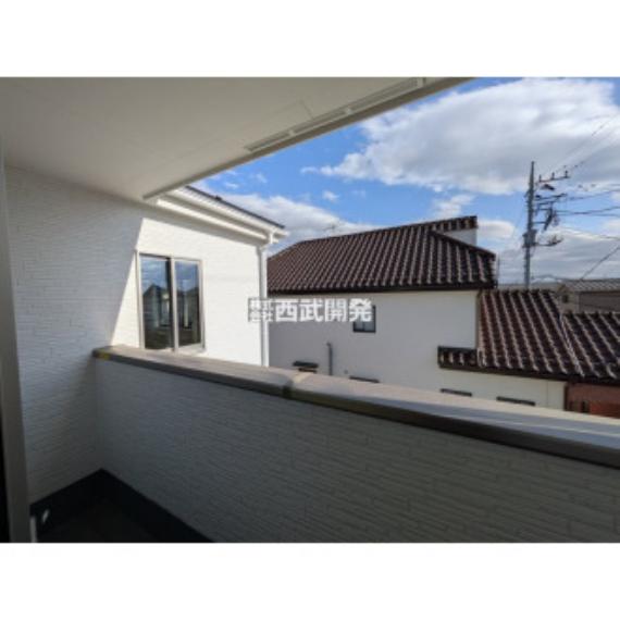 2階洋室7.3帖側バルコニー