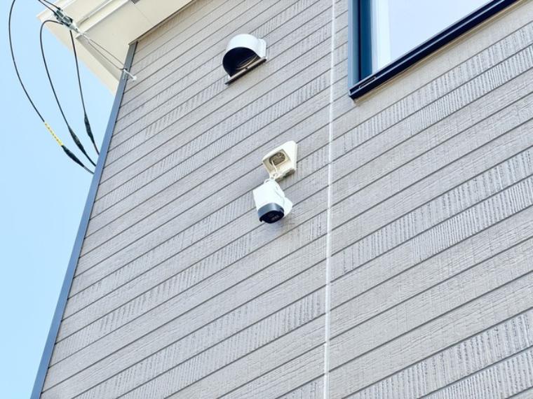 防犯カメラ<BR/>同社施工例となります。