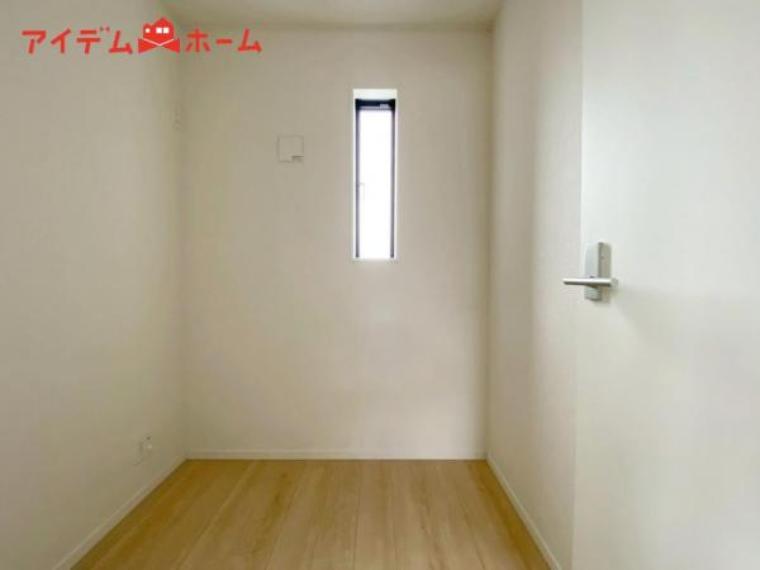 使い勝手のよいテレワークルーム <BR/>その時の状況によって使い方を変えられるのが嬉しいですね！