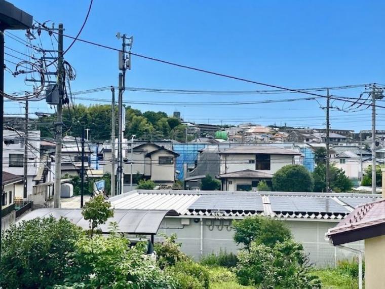 バルコニーから望む