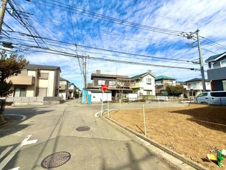 角地で解放感があり、陽当り良好！水回りが集中した家事ラク動線に使い勝手の良いカウンターキッチン！WIC 収納豊富 お気軽にお問合せ下さい（*^_^*）