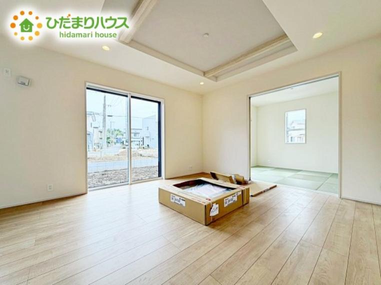 大型テレビに大型ソファー（^^）どんなインテリアにするか考えただけでわくわくしますね！