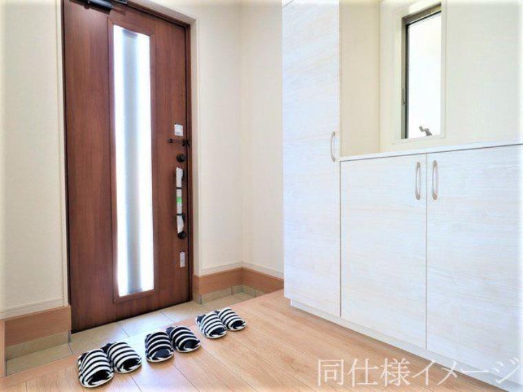 ＼同仕様写真/玄関は防犯性の優れたダブルロックドアです！