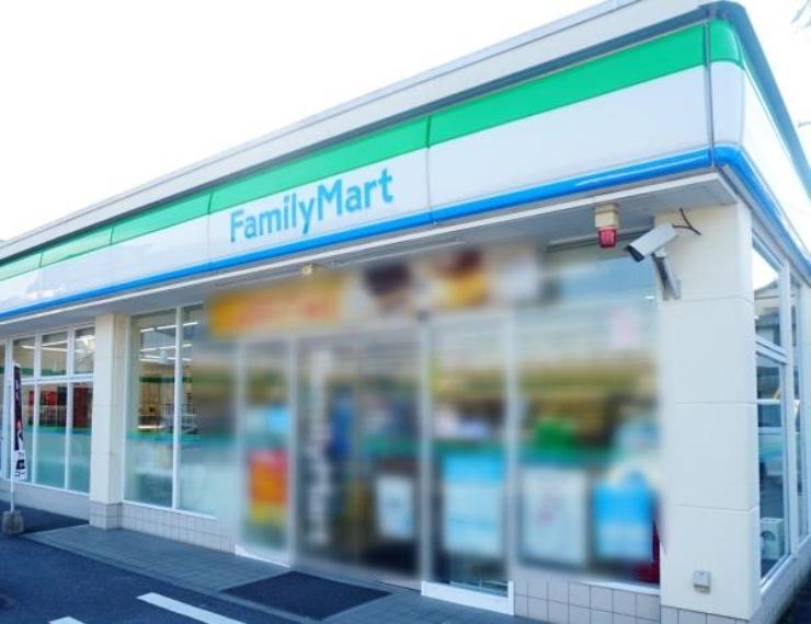 ファミリーマート小牧原新田店 ファミリーマート小牧原新田店まで759m（徒歩約10分）（約759m）
