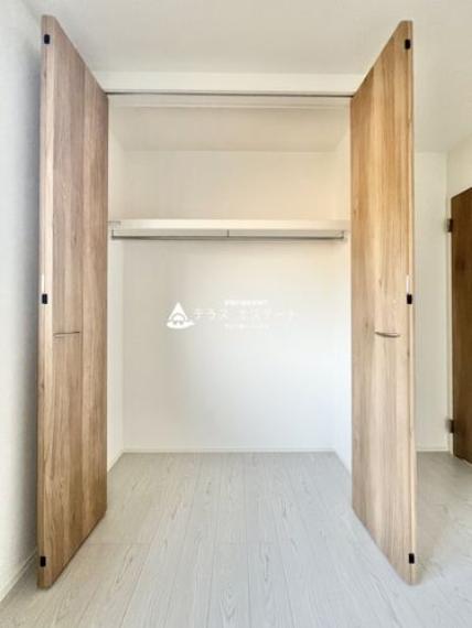 ■■何でも入る■■丈の長いコート類まで何でも収納できます。※写真は同一タイプもしくは同一仕様。
