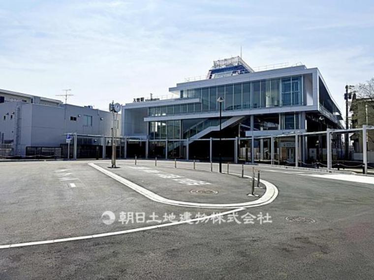 西武新宿線「入曽」駅まで徒歩11分845m！駅までは程よい距離で落ち着いた住宅街。静かで快適な生活環境が魅力です。（約845m）