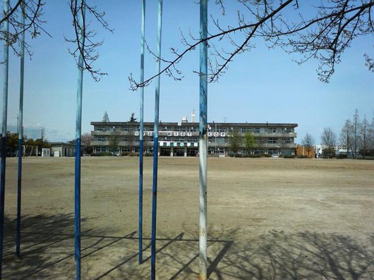 稲沢市立稲沢北小学校（約950m）