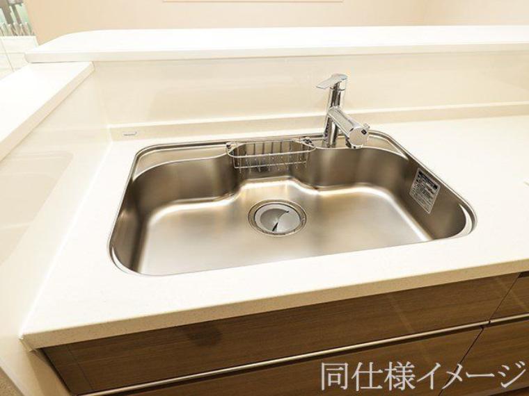 ＼同仕様写真/お鍋やホットプレートもすっぽりと入るワイドシンク