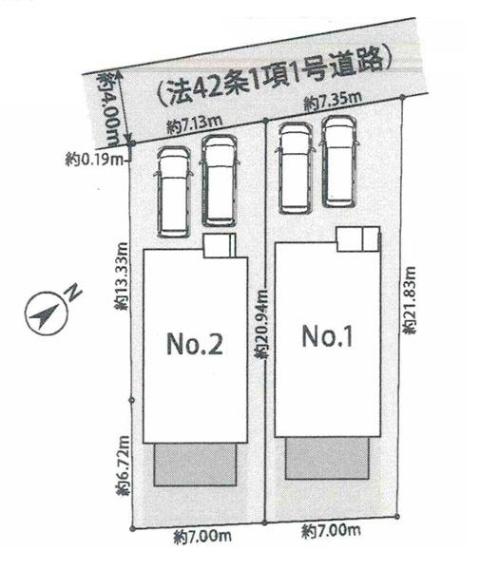 カースペース並列2台。ウッドデッキ付き。