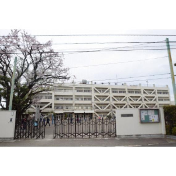 南砂小学校（約1,040m）