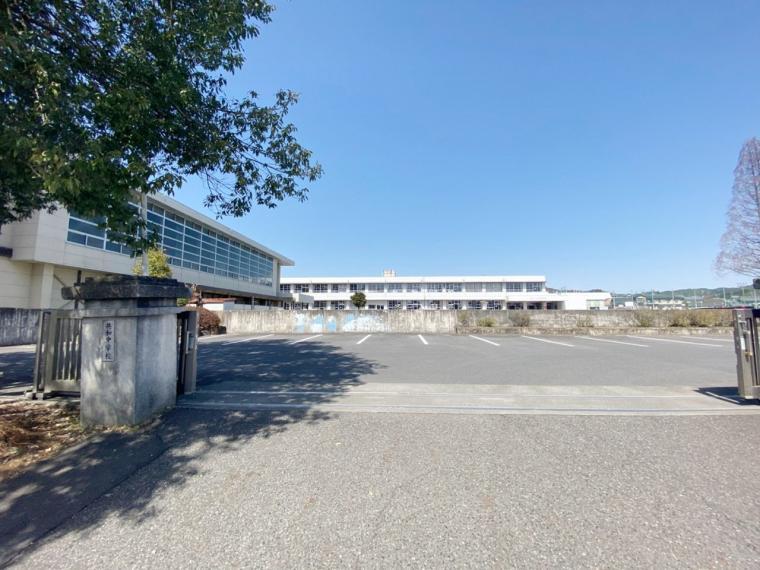 可児市御嵩町中学校組合立共和中学校（約1,950m）