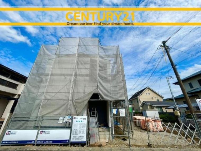 ■■安寧と機能性の融合した空間■■<BR/>「我が家」という安心感を感じさせる印象の外観。流行に左右されないベーシックなカラーリングは、永住にふさわしい佇まいです。