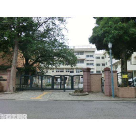 木崎小学校（約740m）