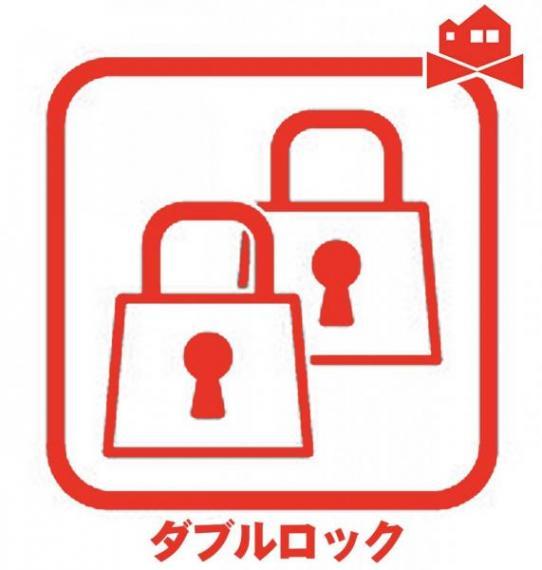 ダブルロックとは、玄関ドアに2つの鍵を設置することで、防犯性を高める方法です。1つの鍵よりも2つの鍵を設置することで、ピッキングなどの不正開錠に時間がかかり、侵入を防ぐ効果があります
