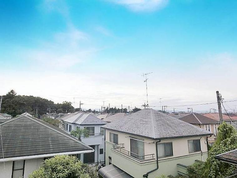 眺望 屋上ルーフバルコニーからの見晴らしのいい眺望をぜひ現地でご覧ください
