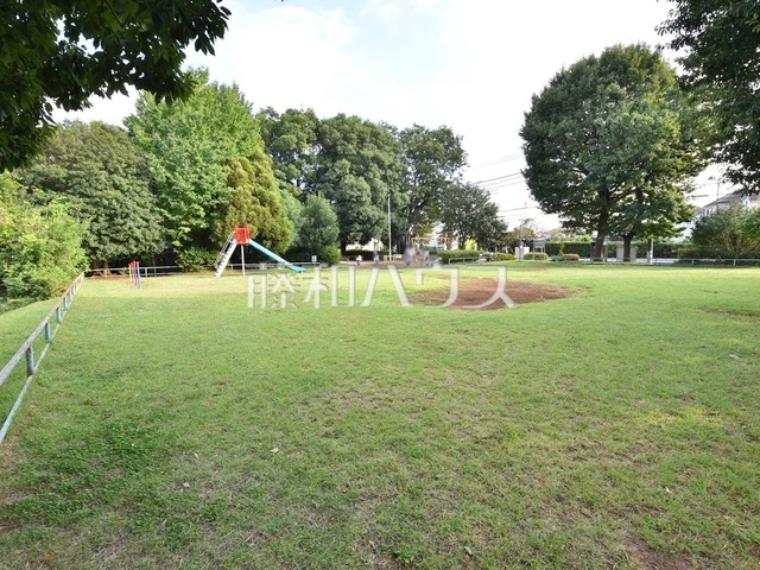 すみれ公園（約340m）