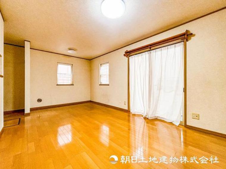 【リビング】家族との時間、自分の時間を大切にできる空間はここにあります。ご家族だんらんの時間をどうぞ！