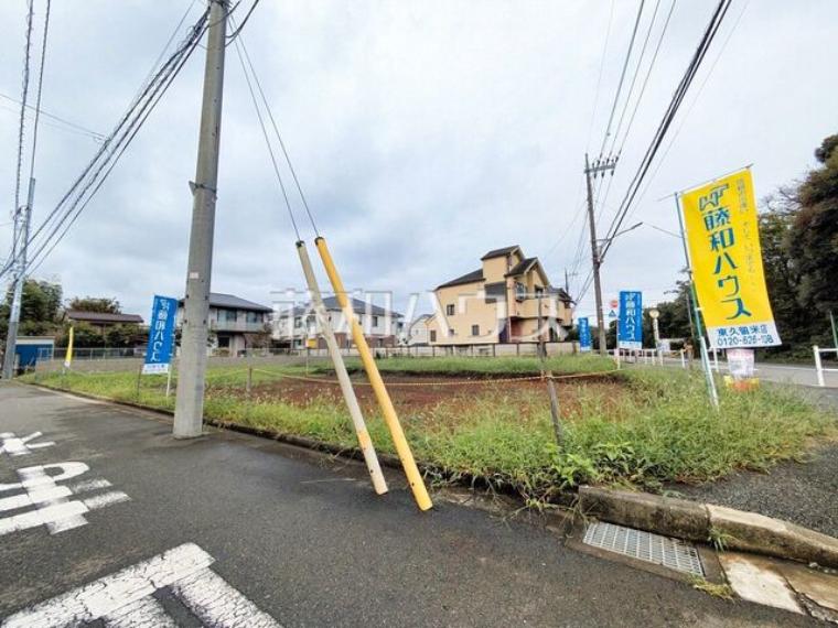 現場風景【東久留米市下里3丁目】 建物のプレゼンをさせていただきますので、実際の完成イメージを思い描いていただくことができます。お気軽にお問合せ下さい。