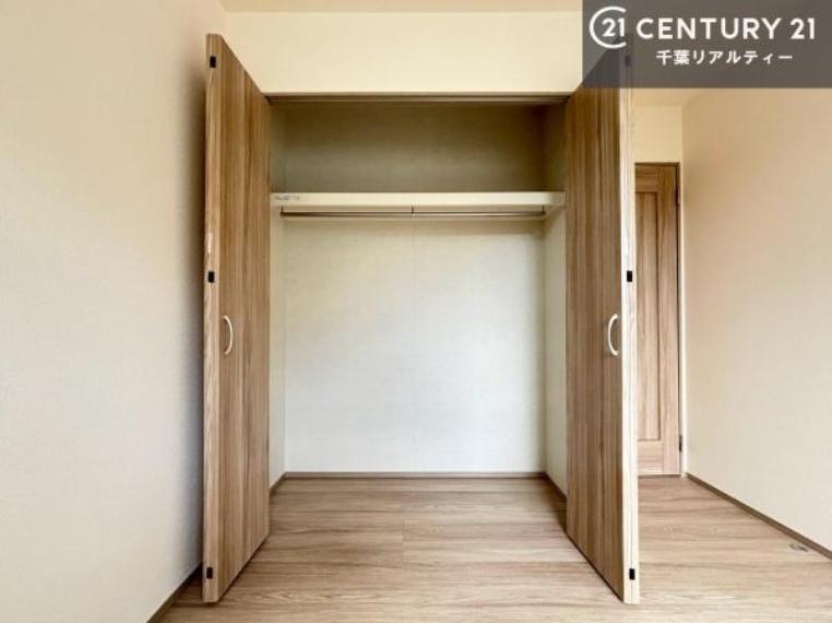 収納が充実しているからこそ、お部屋はいつも広々。掃除や片付けもラクになり、居心地の良い暮らしが続きます。