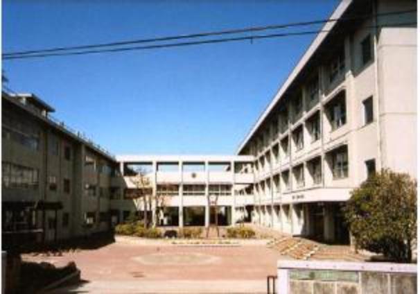 中学校 【中学校】甲府市立北中学校まで957m