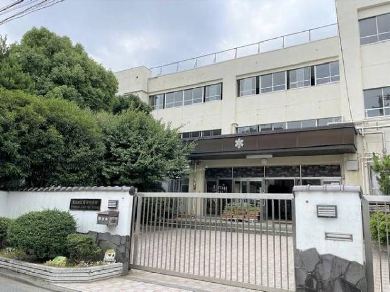 大田区立雪谷中学校　890m（約890m）