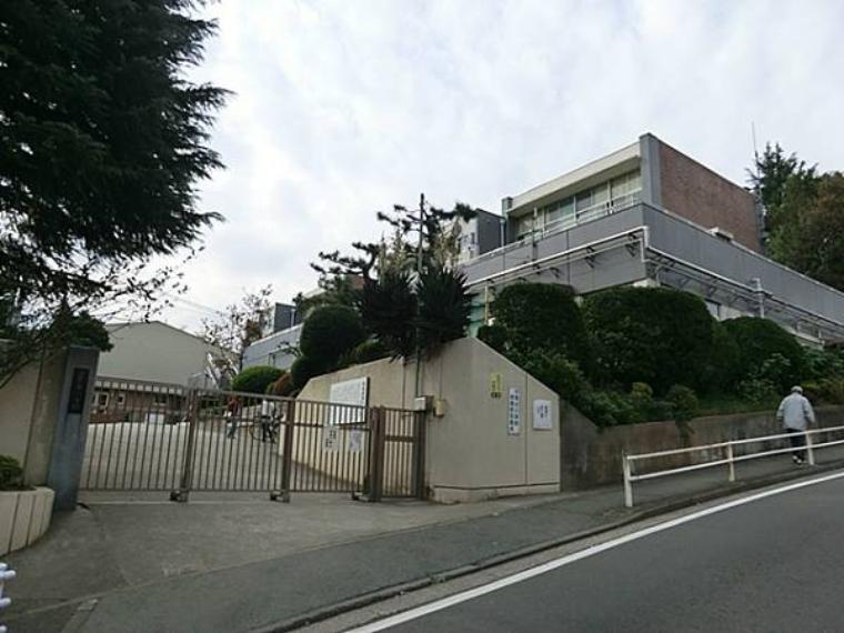横浜市立汐見台小学校まで約910m（約910m）