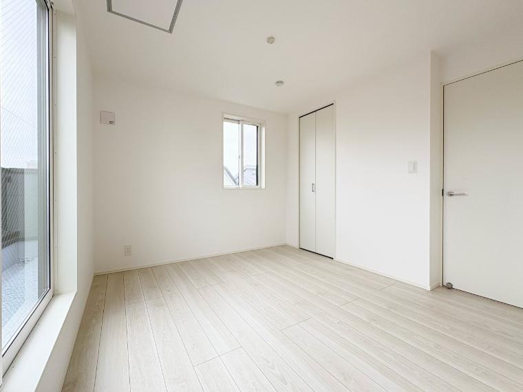 【居室6.4帖】充実した生活は伸びやかな居室空間から始まります。快適に・伸びやかに。心の潤いを求める方々へ。