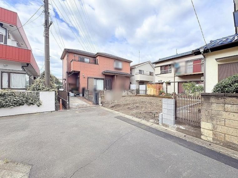 穏やかな空気が流れる閑静な住宅街に位置し、これからの暮らしを描く楽しみが広がる心地よい空間。