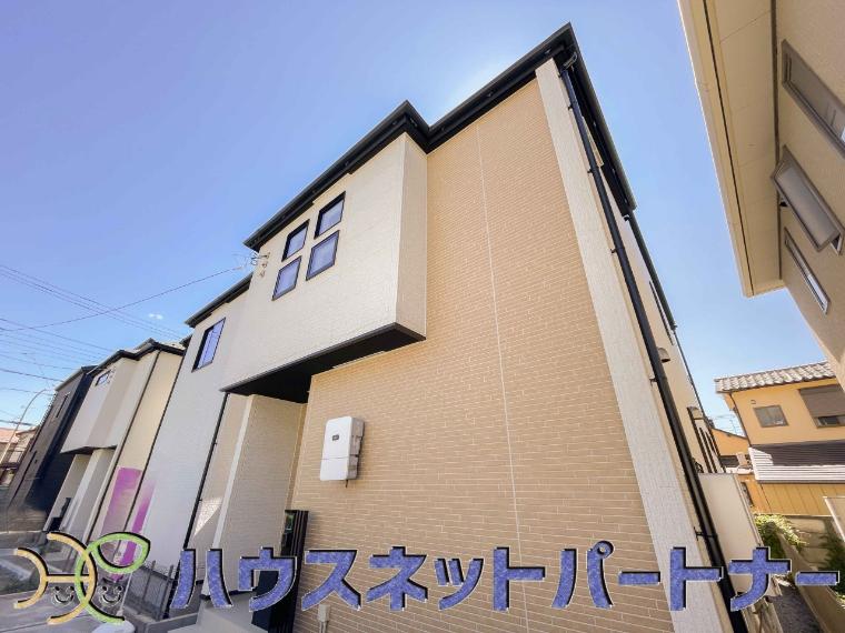 太陽に愛された邸は、陽当り・通風に優れた魅力的で快適さを追求した新築戸建でした。ここに住むからこそ意味がある。そんな特別感に浸りながら、毎日をお過ごしして欲しいです。