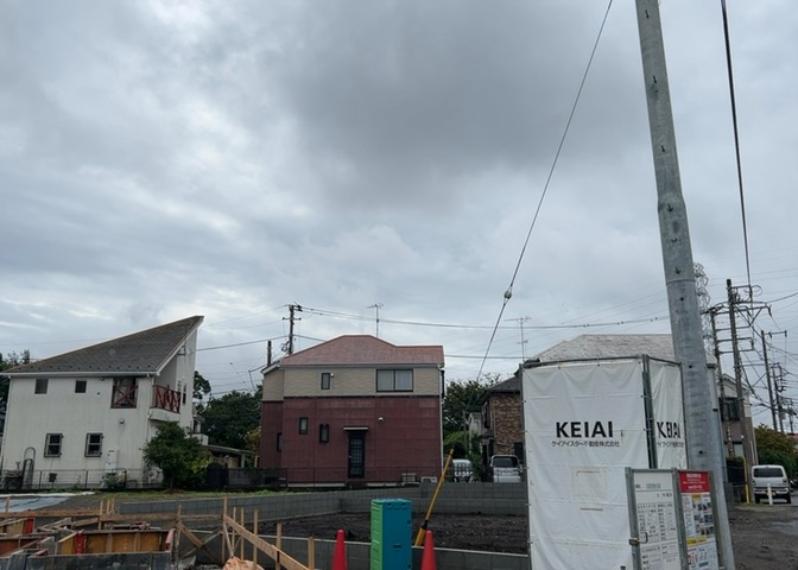 土地の地勢が高台の場合、景色を綺麗にみることができ、景色にこだわってお家探ししている方におすすめです！また平坦地よりも風通しがいいというメリットがあります。デメリットもあるので是非現地でご確認下さい。